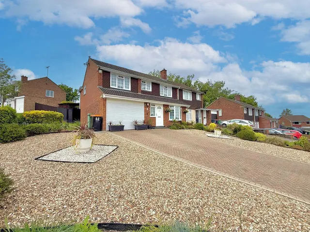 Canesworde Road, Dunstable LU6 3PZ, photo 1