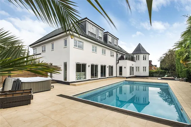 Wayside Close, London, N14 4LB, photo 1