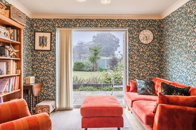 Immaculately Presented Four Bedroom D, photo 2