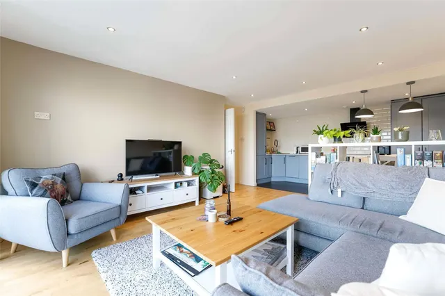 Photo 3 — South Victoria Dock Road, DUNDEE, Angus, DD1