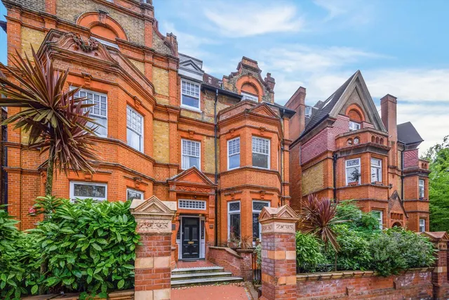 Eton Avenue, London, NW3, photo 3