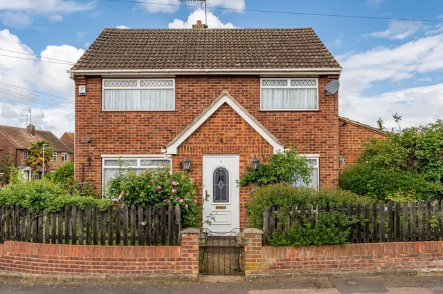 Sells Road, Ware, SG12 7LQ, photo 1