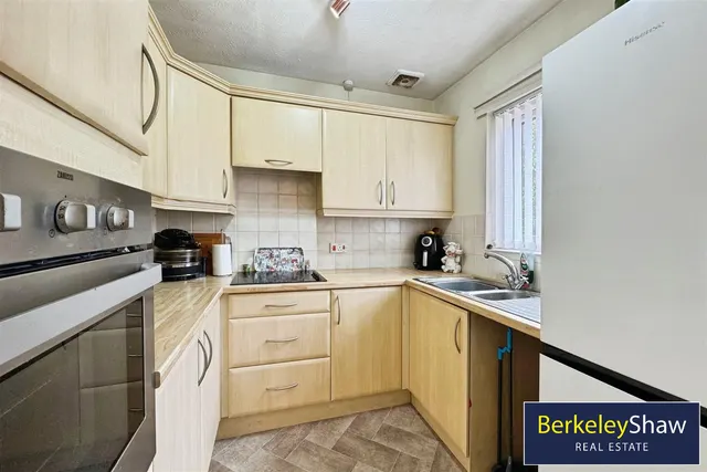 Nicholas Road, Crosby, L23, photo 2