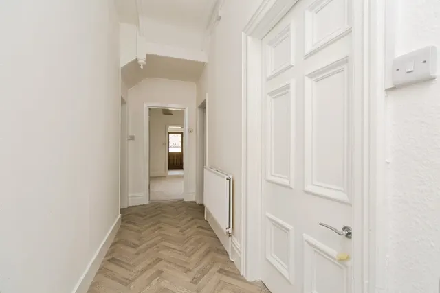 Llewelyn Road, Colwyn Bay, LL29, photo 2