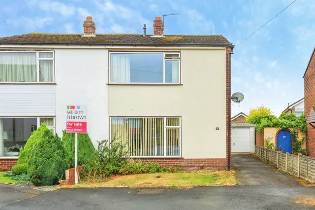 Ashley Close, Wrenthorpe, WAKEFIELD, photo 1
