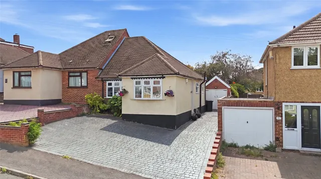 Coombfield Drive, Darenth, DA2, photo 1