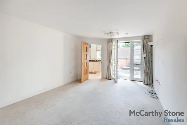 Hale Road, Hertford, SG13, photo 2