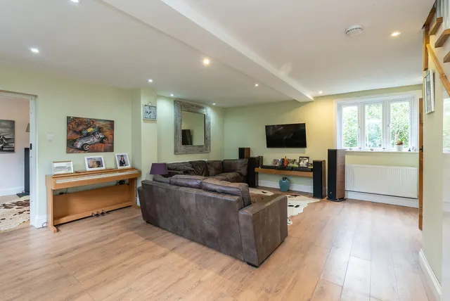 Pixham Lane, Pixham, RH4, photo 2
