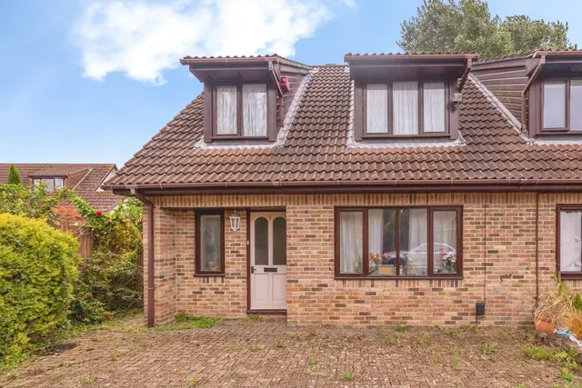 Hartwood Gardens, Waterlooville, PO8, photo 1