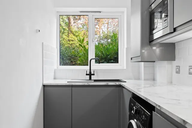 Photo 3 — Collingwood Place, Walton-On-Thames KT12 1LU