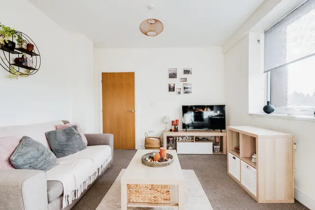 Photo 2 — Electra House, Farnsby Street, Swindon, Wiltshire, SN1