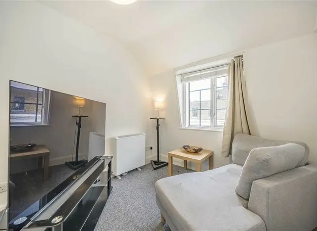 Photo 2 — Craven Road, Westbourne, W2