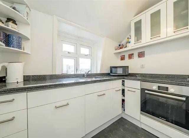 Photo 3 — Craven Road, Westbourne, W2