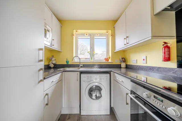 Ludlow Road, Maidenhead, SL6, photo 2