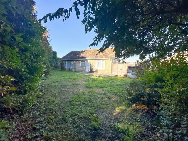 Cannam Close, Middleton, LE16, photo 2