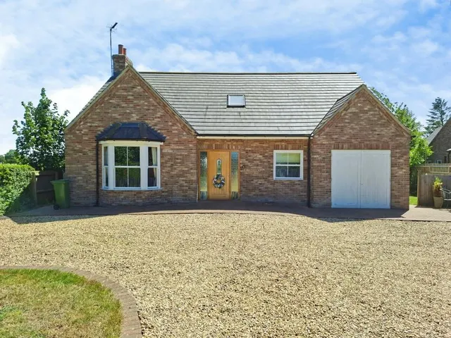 Ravens Bank, Holbeach St. Johns, PE12, photo 1