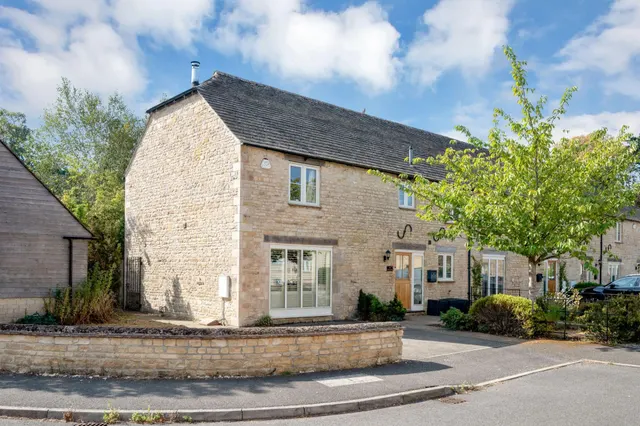 Jubilee Gardens, Cottesmore, LE15, photo 1