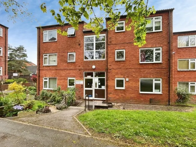 Bramham Drive, Harrogate, photo 1
