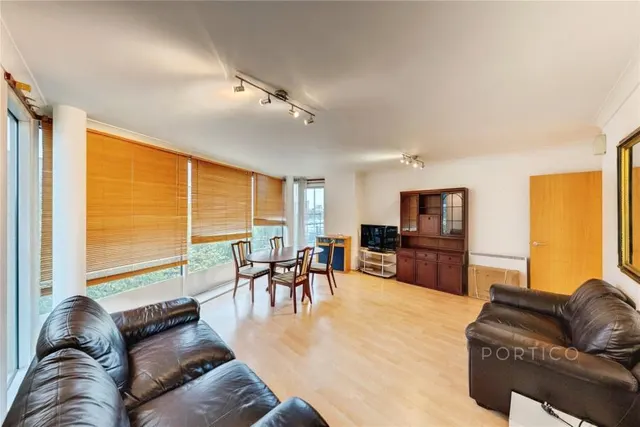Boardwalk Place, Canary Wharf, E14, photo 3