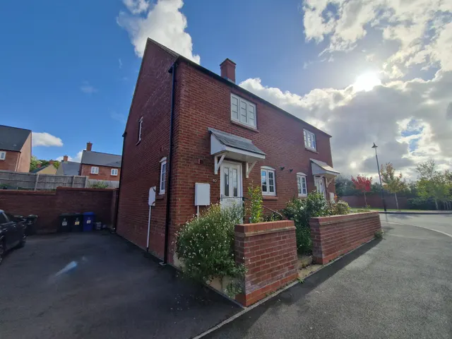 Pianoforte Road, NN7, photo 1