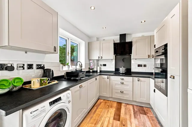 Photo 2 — Christian Court, Willen, Milton Keynes, Milton Keynes, MK15 9HY
