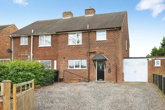 Brownshore Lane, Essington, WV11, photo 1