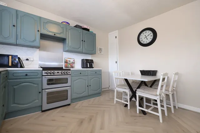 Brownshore Lane, Essington, WV11, photo 3