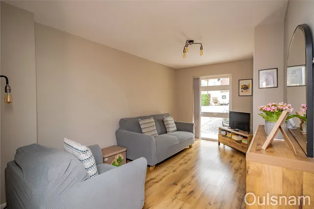 Photo 2 — Mayfield Close, Catshill, Bromsgrove, Worcestershire, B61 0NR