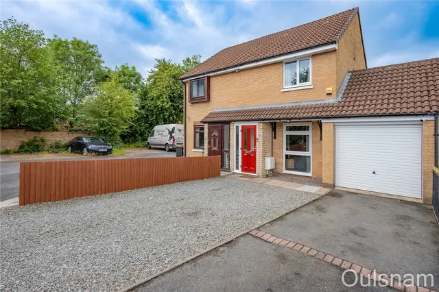 Mayfield Close, Catshill, Bromsgrove, Worcestershire, B61 0NR, photo 1