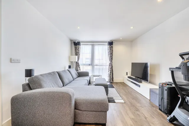 Letchworth Road, Stanmore, HA7, photo 3