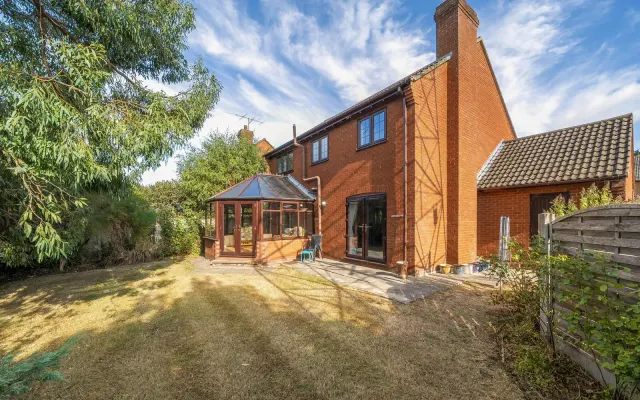 Photo 3 — Glenrose Avenue, Ravensden, Bedford