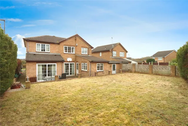 Cleeve Hill Gardens, Waterthorpe, Sheffield, South Yorkshire, S20, photo 1