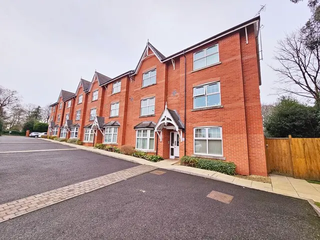 Wood End Road, Erdington, B24, photo 1