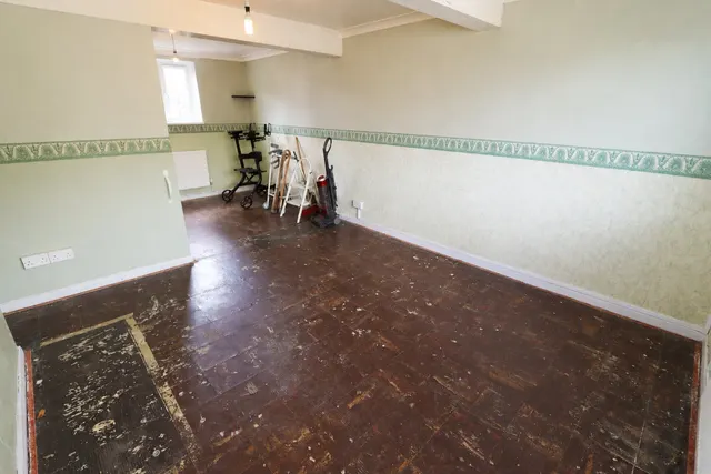 Photo 3 — Woodlands Road, Weldon, NN17