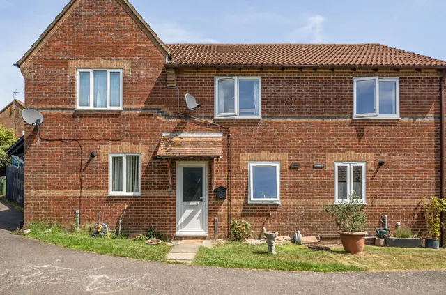 Mount Pleasant Close, Lyminge, CT18, photo 1