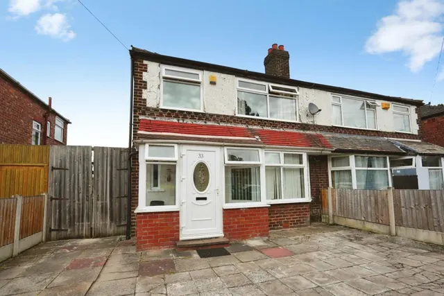 Brookthorpe Avenue, Manchester, photo 1