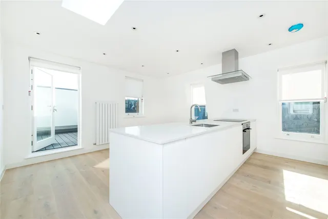 New Kings Road, Fulham, SW6, photo 1