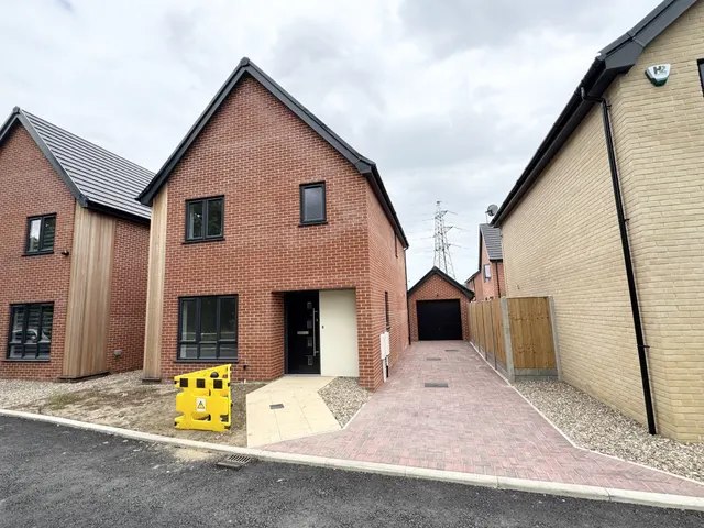 Lime Avenue, Oulton, NR32, photo 1