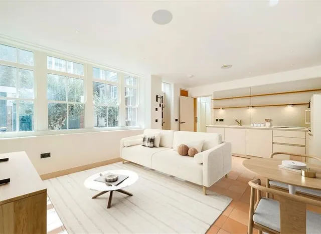Devonshire Close, Marylebone, W1G, photo 2