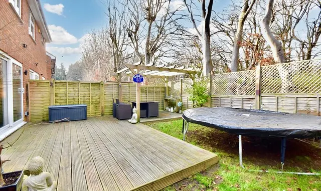 Photo 3 — Dale View, Headley, KT18