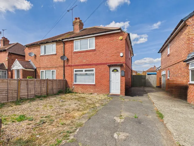 Norfolk Avenue, Slough, SL1, photo 1