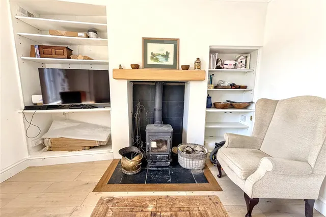 Heywood, Westbury, photo 3