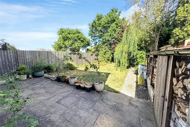 Heywood, Westbury, photo 2