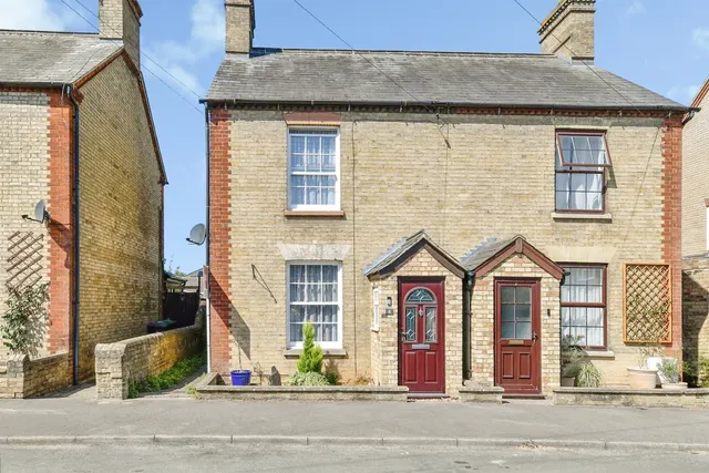 Victoria Road, Shefford, photo 1