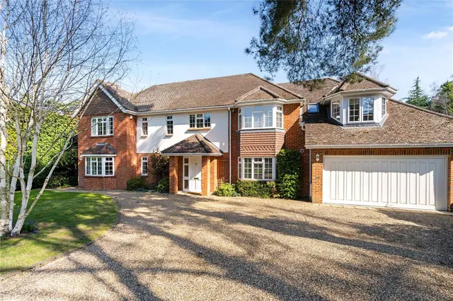 Prince Consort Drive, Ascot, Berkshire, SL5 8AW, photo 1