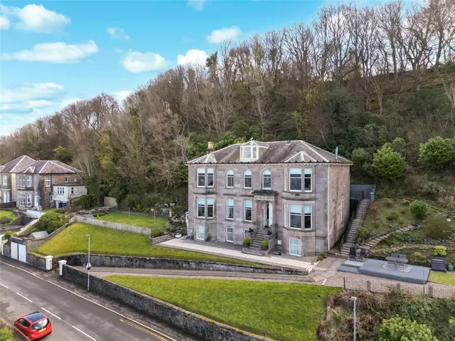 Barrhill Road, Gourock, Inverclyde, PA19, photo 1