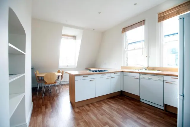 Photo 2 — Wymering Road, London, W9 2NF