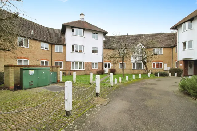 Dale Close, Colchester, CO3, photo 1