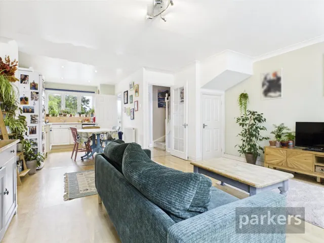 Walnut Close, Witney, OX28, photo 1