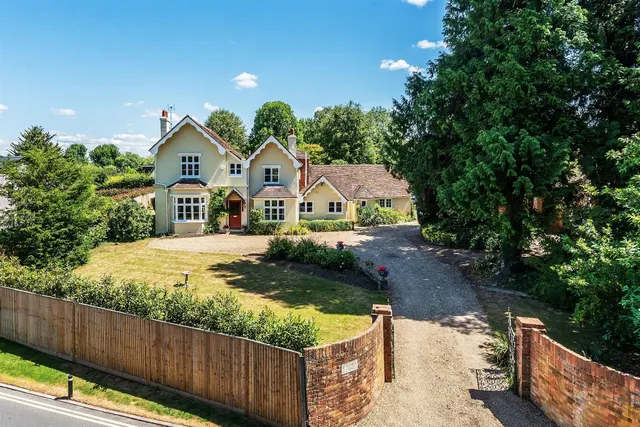 Eastwick Drive, Great Bookham, KT23, photo 1